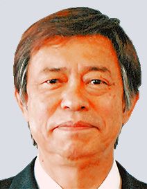 謝花喜一郎氏