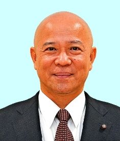 山川典二氏