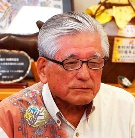 東村の伊集盛久村長