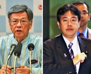 定例記者会見で、鶴保沖縄相の発言について「大変遺憾で残念だ」と述べる翁長雄志知事(左)と首相官邸に入る鶴保氏=11日