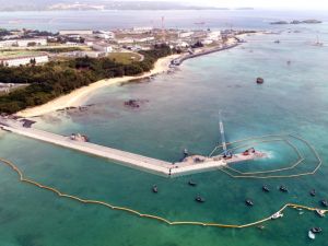 (資料写真)新基地建設が着々と進む米軍キャンプ・シュワブ沿岸=6日、名護市辺野古