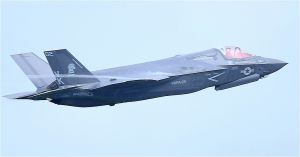 最新鋭ステルス戦闘機F35B