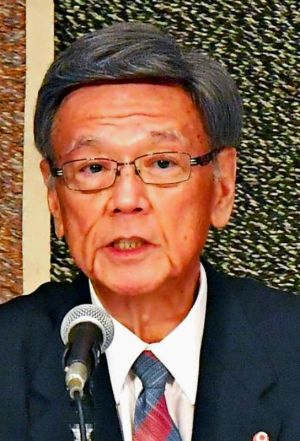 天皇、皇后両陛下の視察の様子について述べる翁長雄志知事