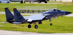 海上に墜落した米軍嘉手納基地所属・F15戦闘機の同型機