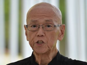 翁長雄志知事(資料写真)