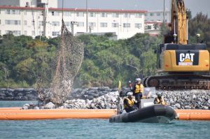 K4護岸建設が進む米軍キャンプ・シュワブ沖=1日午前9時半ごろ