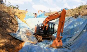 ヘリパッド建設が進むH地区=3日、東村高江・米軍北部訓練場H地区(読者提供)