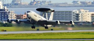 E3早期警戒管制機=6月4日、米空軍嘉手納基地