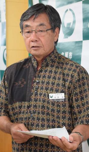 判決への受け止めを語る稲嶺進名護市長=16日、名護市役所
