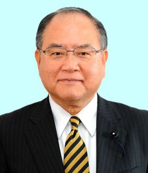 翁長政俊氏