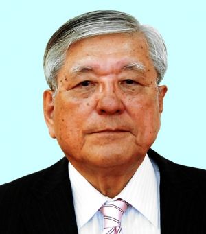 伊集盛久東村長