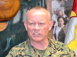 在沖米軍トップ ニコルソン四軍調整官