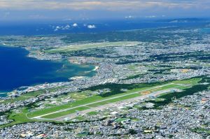 米軍嘉手納基地と嘉手納町